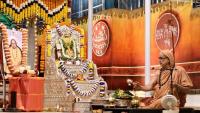 Shri Shiva Pujana by HH Swamiji; Picture courtesy Shri Jaikishan Kandlur